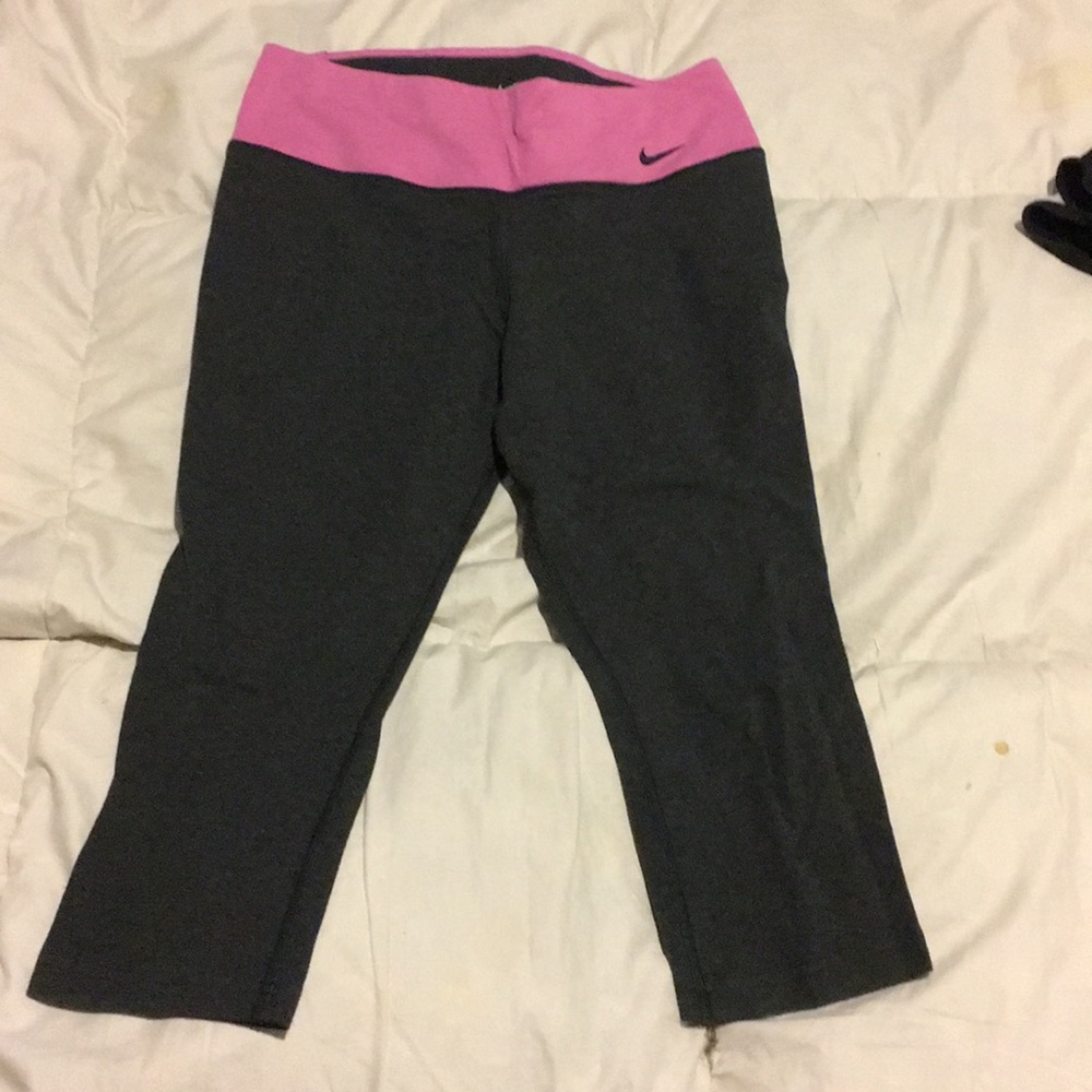 Nike dri-fit Capri leggings